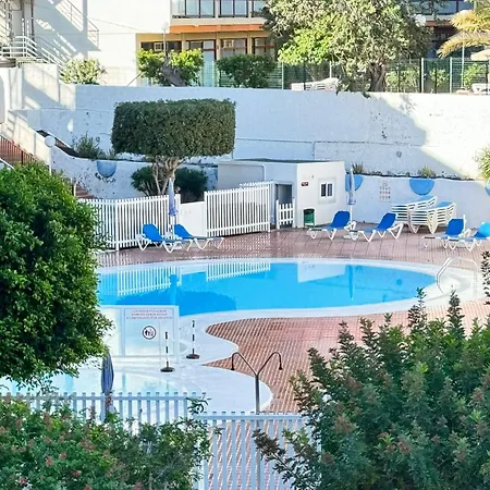 Yumbo-europa アパート