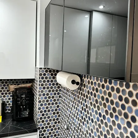 Modern Premium Apt-europa Near Ccyumbo Апартаменти