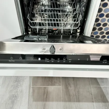 Διαμέρισμα Modern Premium Apt-europa Near Ccyumbo *
